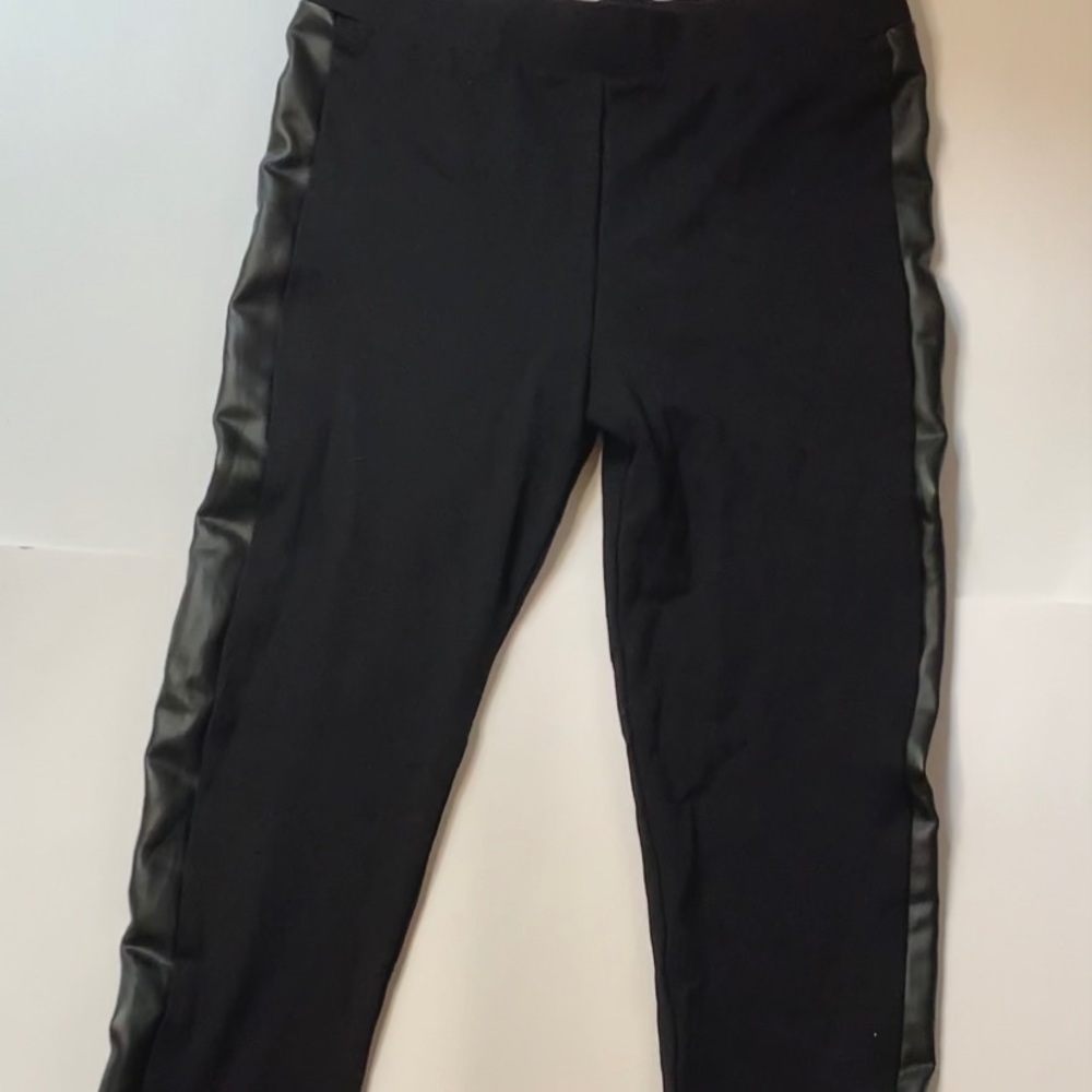 Black leggings